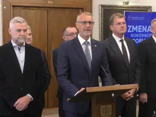 Novela rokovacieho poriadku bude prvým bodom januárovej schôdze