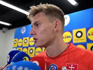 Brankár Adam Hrdina po prehre slovenskej dvadsaťjednotky s Írskom