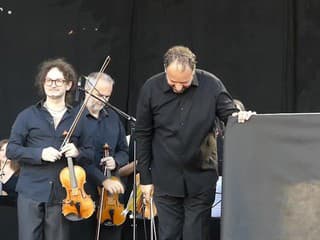 Open-air koncert orchestra Slovenskej filharmónie na Námestí slobody