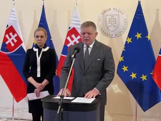 Tlačová konferencia Roberta Fica a Denisy Sakovej