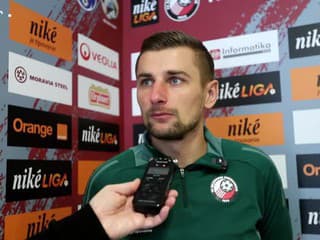 Tréner FK Železiarne Podbrezová Štefan Markulík počas štartu zimnej prípravy