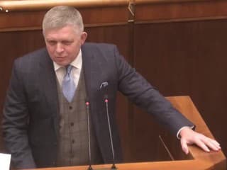 Za to, čo si kto píše, ja nenesiem zodpovednosť, s Bannonom som sa nikdy nestretol, tvrdí Fico