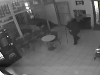 Dôchodkyňa vytiahla z tašky protitankovú strelu