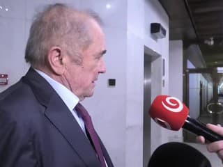 Rokovanie o odvolávaní ministrov opäť presunuli, reakcia Dušana Muňka zo SMER-SD