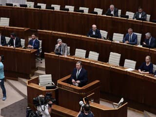 Poslanci v parlamente vyslovili vláde dôveru 78 hlasmi