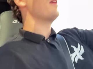 Expl0ited povozil fanúšika s kamarátmi vo svojom Porsche