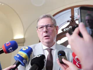 Minister spravodlivosti Boris Susko pred rokovaním