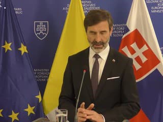 Minister J. Blanár prijal sekretára pre vzťahy so štátmi a medzinárodnými organizáciami Štátneho sekretariátu Svätej stolice arcibiskupa P. R. Gallaghera