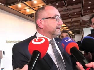 Koalícia nevidí dôvod na odvolávanie ministra vnútra