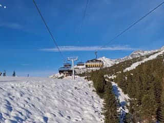 Lyžovačku na Štrbskom Plese odštartovali spolu s prevádzkou novej lanovky