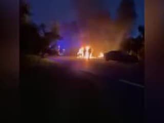 Požiar autovraku v noci zamestnal nielen policajtov druhého bratislavského okresu
