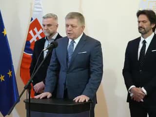 Tlačová konferencia predsedu vlády Fica, Kaliňáka a Tibora Gašpara na tému: Kauza Kováčik znamená koniec praktík čurillovcov