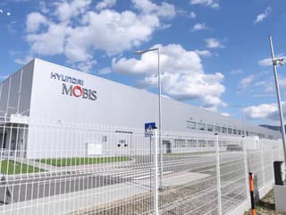 Slávnostne otvorili nový závod Hyundai Mobis na výrobu integrovaných elektrických pohonných systémov pre elektromobily