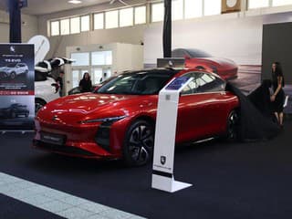 MEGA GALÉRIA: Autosalón v Nitre odštartoval. Na výstavisku dominuje Čína, no nestratili sa ani tradičné značky