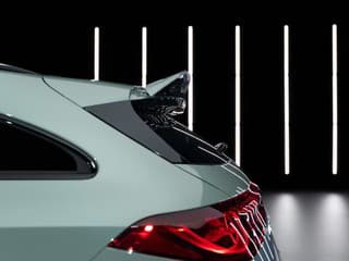 FOTO/VIDEO: Mercedes-AMG CLA 45 - silnejší a rýchlejší, než kedy predtým. Týmto nás šokoval