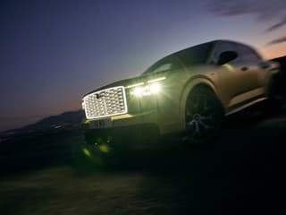 FOTO + VIDEO: Bentley Torcal prichádza. Luxusné superauto s masívnym výkonom a kontroverzným dizajnom