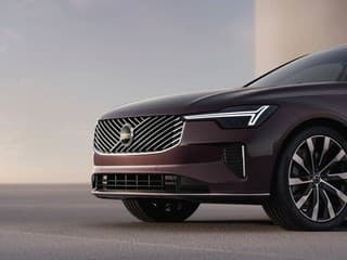 Volvo S90 bojuje ďalej, faceliftom, aj napriek ES90