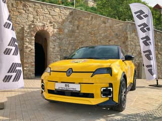 PRVÁ JAZDA: Nový Renault 5 už v uliciach. Šikovný hatchback má čo ponúknuť