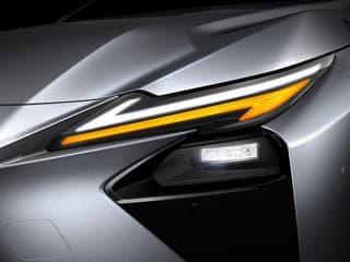 FOTO: Lexus ES prichádza s riešeniami, ktorým nie je čo vytknúť
