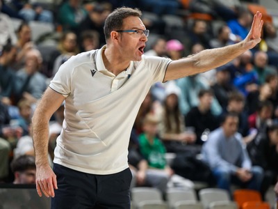 Basketbalisti Nitra Blue Wings prehrali vo svojom premiérovom zápase v Európskom pohári FIBA (EP FIBA) na palubovke poľského tímu King Štetín 81:88. Zverenci trénera Martina Blaha sa najbližšie v rám