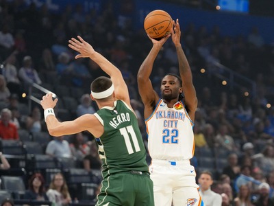 Basketbalový klub zámorskej NBA Oklahoma City Thunder prišiel do konca sezóny pre zranenia o rozohrávača Casona Wallacea a krídelníka Jalena Williamsa. Obaja musia podľa generálneho manažéra Sama Pre