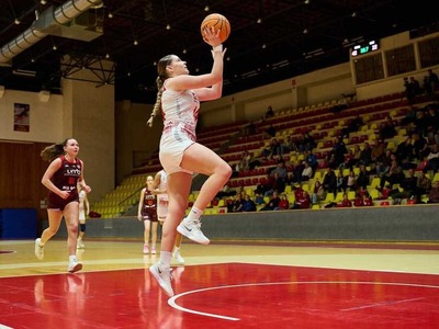 Úradujúci slovenský majster a víťaz Slovenského pohára v basketbale žien MBK Ružomberok sa dohodol na dvojročnej spolupráci s Alexandrou Sophiou Chovaníkovou. Do centra dolného Liptova prichádza zo S
