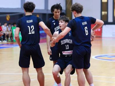 Slovenskí basketbalisti do 16 rokov nepostúpili na turnaji B-divízie majstrovstiev Európy v Severnom Macedónsku do štvrťfinále. Čakajú ich boje o 9. - 16. miesto. Prvý duel odohrajú dnes od 13.30 h p