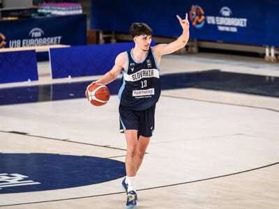 Slovenskí basketbalisti do 18 rokov po stredajšej prehre v semifinále s Francúzskom 60:72 dnes nastúpia na majstrovstvách Európy v elitnej kategórií na najdôležitejší zápas turnaja. V talianskom Rove