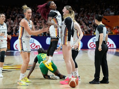 Basketbalistky USA potvrdili pozíciu favoritiek a víťazstvom nad Českom 105:64 potvrdili prvenstvo v základnej D-skupine na MS v Berlíne. Už pred týmto duelom mali istý priamy postup do štvrťfinále.