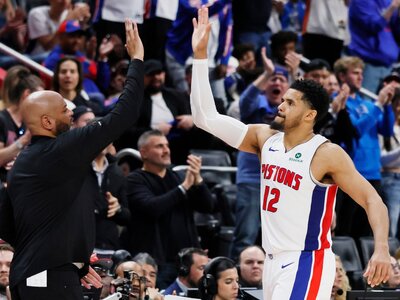 Americký basketbalista Tobias Harris vynechá predsezónnu prípravu tímu NBA San Antonio Spurs pre zranenie ľavého lýtka. Tridsaťštyriročný Američan sa zranil počas prípravného kempu a otázna je aj jeh