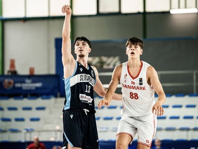 Nielen Maroš Golian, ale aj Bruno Randuška mal veľkú zásluhu na tom, že slovenskí basketbalisti do 18 rokov postúpili medzi elitu na minuloročnom šampionáte B divízie. Talentovaný rozohrávač či kríde