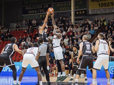 Basketbalisti BC Prievidza prehrali v G-skupine Európskeho pohára FIBA (EP FIBA) na palubovke portugalskej Benficy Lisabon 83:98. Zverenci trénera Garetha Murrayho tak majú momentálne v súťaži na kon