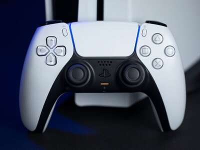 Spoločnosť Sony začala oficiálne uvoľňovať novú verziu systémového softvéru s označením 26.06-14.00.00 pre konzoly PlayStation 5 aj PlayStation 5 Pro. Hráči po celom svete môžu očakávať dostupnosť aktualizácie na svojich zariadeniach v priebehu najbližších 24 hodín. Na rozdiel od bežných údržbových záplat prináša tento update rozsiahly balík užitočných noviniek, vylepšení používateľského rozhrania a predovšetkým zásadnú [...]