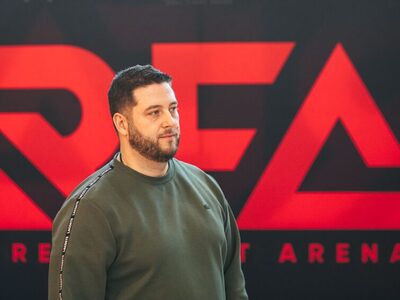 Celá situácia sa rozbehla po vyjadreniach promotéra OKTAGONu Pavla Nerudu, ktorý otvorene priznal, že organizácia momentálne na Slovensku nepredáva vstupenky podľa očakávaní. Podľa neho nejde o probl