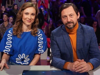 Nič si nedarovali! Keď Lukáš Latinák (49) a Mária Schumerová (31) v lete minulého roka potvrdili svoj vzťah, mnohých tým poriadne prekvapili. Dvojici to však skvele klape aj napriek výraznejšiemu vekovému rozdielu. Potvrdili to aj na nakrúcaní relácie Dobre vedieť, kde sa celý čas doberali a podpichovali.