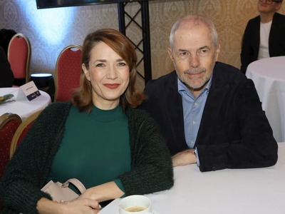 To je ale prekvapenie! Obľúbená moderátorská dvojica Marek Eben (68) a Tereza Kostková (50) končí v obľúbenej tanečnej šou StarDance. Po neuveriteľných 20 rokoch spoločného moderovania bude nadchádzajúca, už 14. séria pre oboch tou poslednou.
