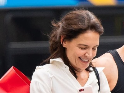 Opäť šťastne zamilovaná! Herečka Katie Holmes (47) prežíva krásne chvíle. Môže za to nový muž, ktorý jej vstúpil do života. Je ním o osem rokov mladší umelec menom Jason Bard Yarmosky. Pozrite sa, ako im to spolu pristane!