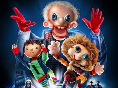 Slovenský film „Kuko, Drobček &amp; Raťafák znovu zasahujú“ vstupuje vo štvrtok do oficiálnej kinodistribúcie. Novú pôvodnú autorskú komédiu uviedli tvorcovia aj na štvrtkovej slávnostnej bratislavskej premiére v Dome kultúry Zrkadlový háj.