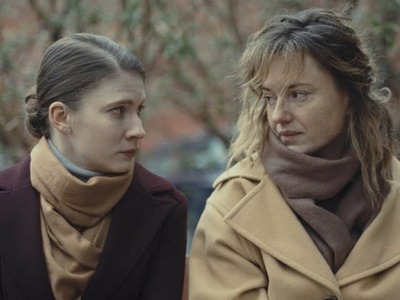 Čo je skutočná láska a čo môže nedostatok lásky v živote človeka spôsobiť? To sú otázky, ktorými sa zoberá tretí hraný celovečerný film oceňovaného režiséra a scenáristu Marka Škopa (Nech je svetlo, Eva Nová). Hlavné úlohy v novej psychologickej dráme Láska si zahrali Jana Kovalčiková, Ingrid Timková a Rebeka Poláková. Slovenskú premiéru bude mať na festivale Cinematik Piešťany.