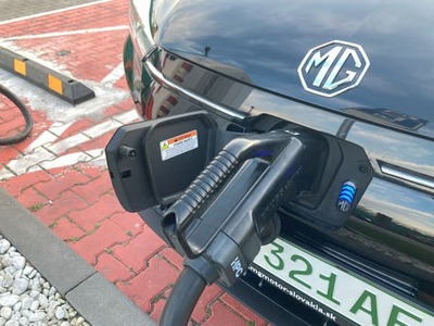 Slovenská asociácia pre elektromobilitu (SEVA) informuje, že ku koncu marca jazdilo na Slovensku 17 430 elektromobilov (M1 a N1)