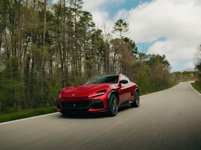 Ferrari pokračuje v rozvíjaní svojho prvého štvordverového a čiastočne SUV modelu a pre Ferrari Purosangue pripravilo novú konfiguráciu s názvom Handling Speciale. Nejde o samostatnú verziu, ale o balík úprav, ktorý sa zameriava výlučne na jazdné vlastnosti a celkové naladenie auta.