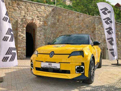 Renault 5 je ikona. Aspoň ten, ktorý sa dostal do ulíc v sedemdesiatych rokoch. Nová generácia by ho mohla nasledovať.