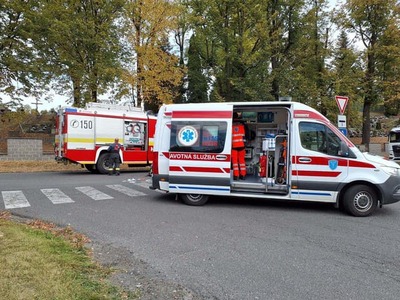 V stredu (7. 10.) došlo v okrese Liptovský Mikuláš k vážnej nehode. Dodávka v jednej z obcí zrazila tri osoby, z toho dve deti. Na mieste zasahovali záchranné zložky.
