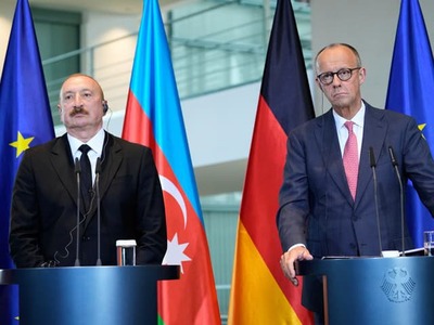 Azerbajdžanský prezident Ilham Alijev v utorok počas návštevy Berlína nepriamo potvrdil medializované správy o tajnom stretnutí nemeckých a ruských predstaviteľov v azerbajdžanskom hlavnom meste Baku.