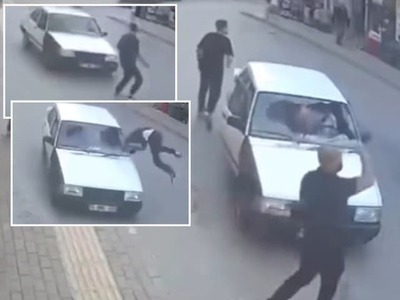 Kuriózna dopravná nehoda v tureckom meste Bursa upútala pozornosť na sociálnych sieťach. Osobné auto tam zrazilo mladého chodca, ktorý po náraze skončil na kapote a prasknutom čelnom skle. Napriek dramaticky vyzerajúcej zrážke sa incident našťastie obišiel bez vážnych následkov.
