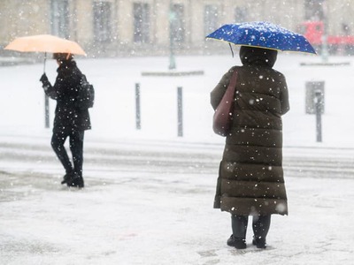 BRATISLAVA – Prvé predpovede na zimu 2026/2027 prinášajú prekvapujúci scenár, ktorý sa dotkne aj Slovenska. Meteorologické modely naznačujú výraznú zmenu v rozložení zrážok a teplôt, pričom milovníci snehu zrejme nebudú nadšení.
