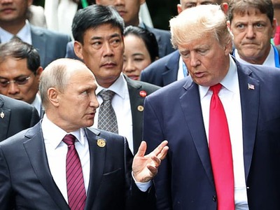 WASHINGTON – Americký prezident Donald Trump vyvolal rozruch ďalšími výrokmi o vojne na Ukrajine. Tvrdí, že Rusko sa správa zdržanlivo, a ocenil postup Vladimira Putina. Jeho slová zazneli v deň, keď ruský útok pripravil o život šesť ľudí vrátane dvoch detí.