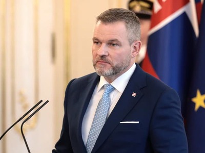 Správu o stave republiky prednesie prezident SR Peter Pellegrini na pôde Národnej rady SR v septembri. Uviedol to v relácii Politika 24 televízie JOJ 24 s tým, že chce vo svojej bilancii reagovať aj na pripravovaný budúcoročný štátny rozpočet, rovnako tak na vývoj strategického dokumentu Vízia Slovensko 2040.