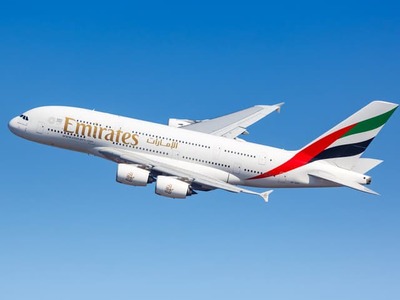 Najväčšie dopravné lietadlo sveta sa opäť dostalo do centra pozornosti. Technici pri pravidelnej údržbe objavili praskliny v časti krídla viacerých strojov Airbus A380. Európsky regulátor už nariadil mimoriadne kontroly.