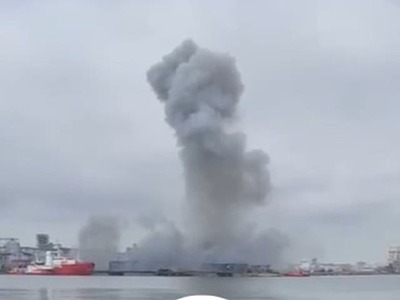 Jeden z najvýznamnejších prístavov na pobreží Čierneho mora zasiahla mimoriadna udalosť. V rumunskej Konstanci explodoval podozrivý objekt, ktorý miestne médiá označili za námorný dron. Oblasť okamžite uzavreli bezpečnostné zložky a úrady spustili vyšetrovanie.